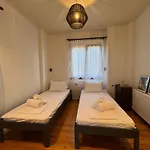 Glykeria διώροφη με δυο υπνοδωμάτια με θέα Xinovrisi