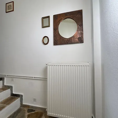 Glykeria διώροφη με δυο υπνοδωμάτια με θέα *