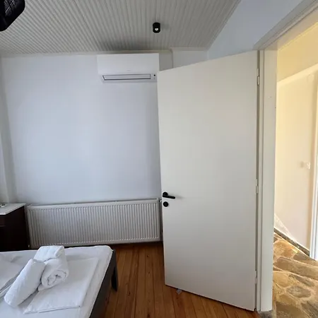 Holiday home Glykeria διώροφη με δυο υπνοδωμάτια με θέα Xinovrisi