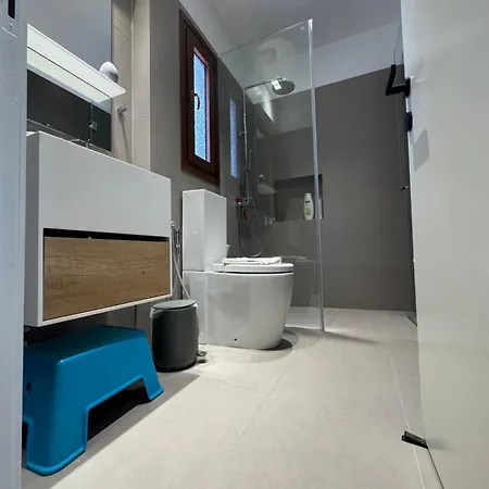 Glykeria διώροφη με δυο υπνοδωμάτια με θέα Holiday home Xinovrisi